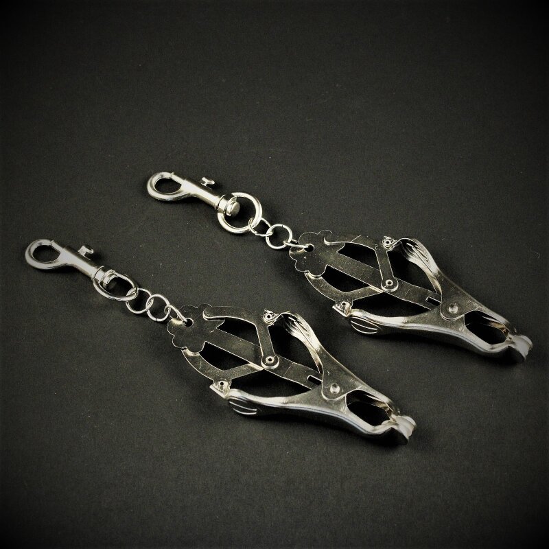 Japanese brackets with carabiner, 15,00